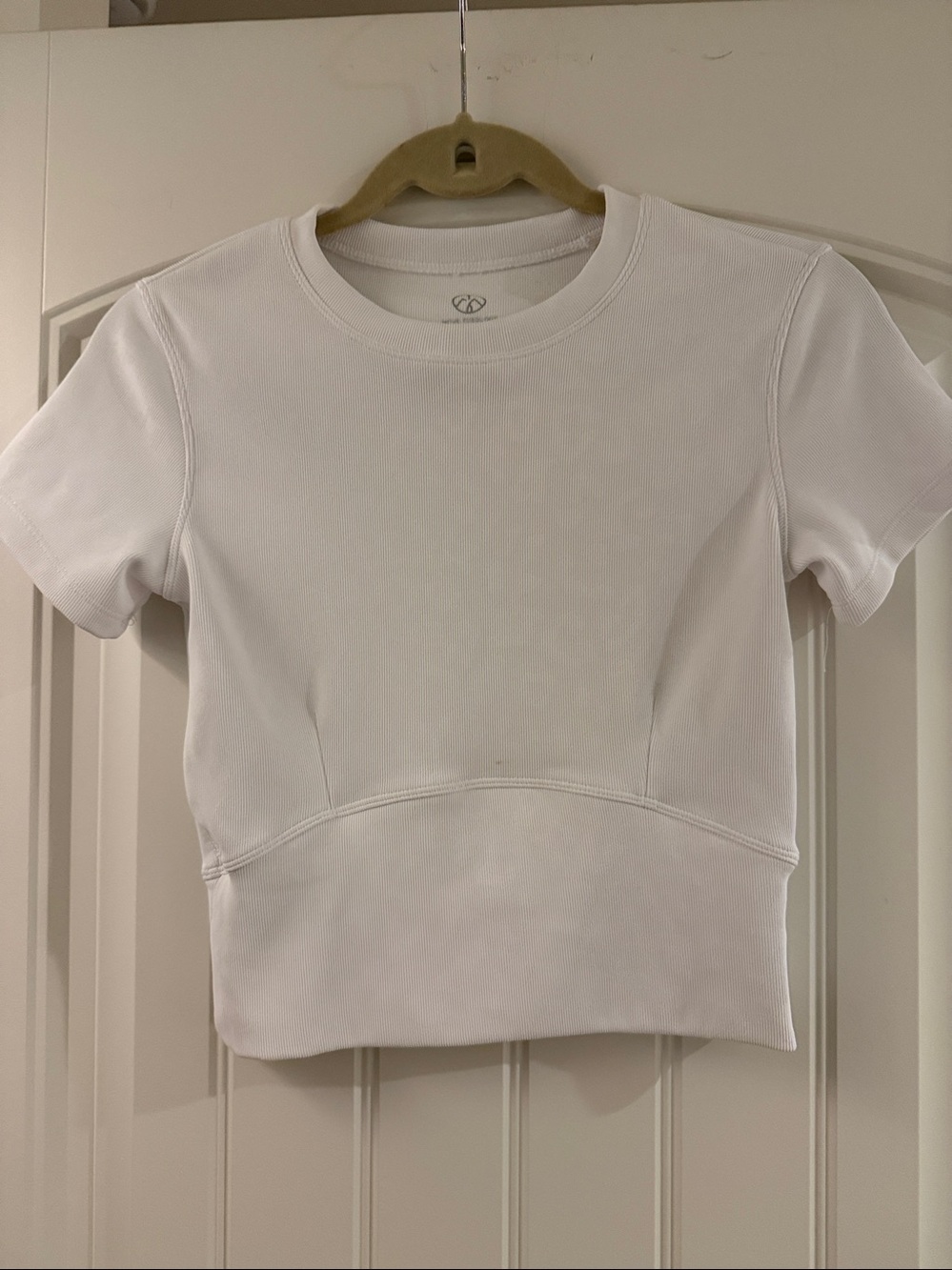 MOVE THEOLOGY WHITE WORKOUT TOP